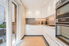 Luxurious, updated, warm & stunning Home +terraces - Image 2