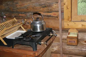 Chez Buddy – Trapper's Cabin - Image 3