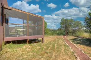 Riverside cottage on the bluff with amazing views - Image 3