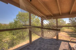 Riverside cottage on the bluff with amazing views - Image 2