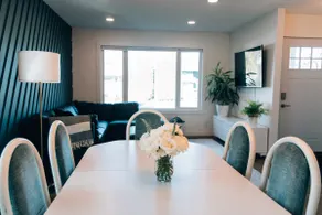 Cozy & Spacious Modern House - Image 5