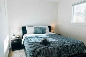 Cozy & Spacious Modern House - Image 3