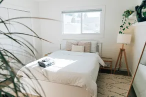 Cozy & Spacious Modern House - Image 2