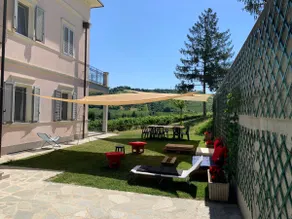 Apartment in villa overlooking the hills - Image 4