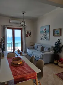 Beautiful apartment overlooking the Aegean Sea - Image 3