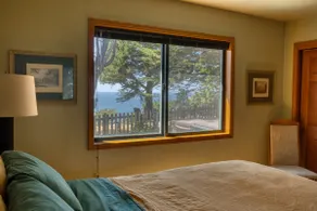 Secluded Ocean View Apartment / Hot Tub - Image 3