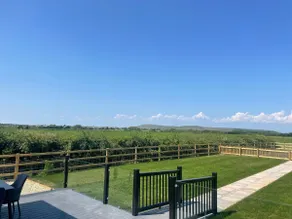 2 bed cottage with HOT TUB and views - Image 4