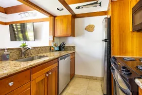 Serene Location, AC, sleeps 4, pool access - Image 2