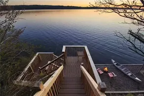 Bright 2-Bedroom Owasco Lakefront House - Image 4