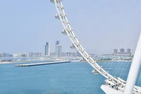 Spectacular 3 BR condo with maids room facing the Dubai Eye - Image 4