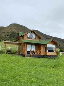 Altozano country cabin with a view of the reservoir - Image 2