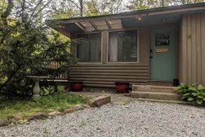 Hidden Cozy Waterfront Eco Cabin Nature Sanctuary - Image 4