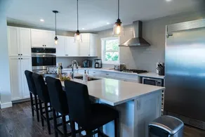 Sips & Trails Amazing 4 bdrm Home Penticton, BC - Image 4