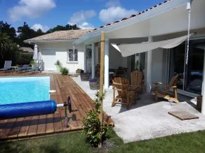 Villa with pool near the ocean - Image 4
