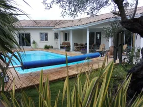 Villa with pool near the ocean - Image 3