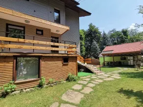 Villa by the river - Image 2