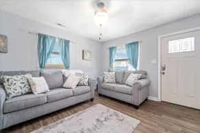 3 Bedroom Brick Rancher in the heart of the city - Image 3