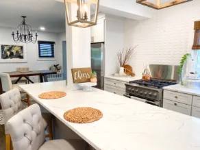 Gorgeous, Fully Remodeled Open Floor-Plan! - Image 2