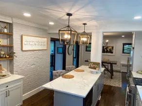 Gorgeous, Fully Remodeled Open Floor-Plan! - Image 3