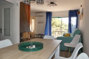 Bright apt with terrace 4 min from the beach - Image 5
