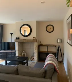 Private & Cosy Barn Conversion close to Bath - Image 3