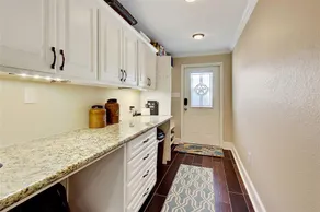 Ranch style 4 bedroom home - Image 4