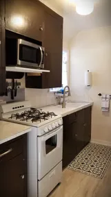 The Bunkhouse: Cozy 1-bedroom Apt; Wifi & Sling TV - Image 5