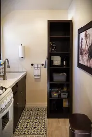 The Bunkhouse: Cozy 1-bedroom Apt; Wifi & Sling TV - Image 4