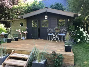 The cabin at the bottom of the garden - Image 2