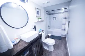 Modern Farmhouse Suite Newly Remodeled + Amenities - Image 5