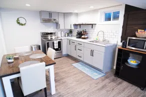 Modern Farmhouse Suite Newly Remodeled + Amenities - Image 2