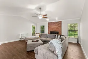 Clean Home in Quiet Equestrian Area 8 min from WEC - Image 4
