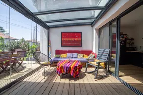 Modern house with pool and private parking - Image 5
