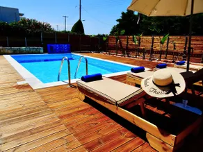 Filema Luxury Villa - Image 5