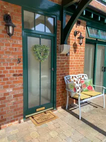 Coastal Mews House close to Beach - Image 2