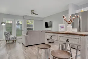(Side B) Comfortable 2BR Townhome Near the Mall! - Image 3