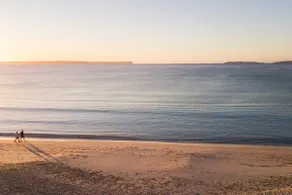 Beach Studio@Due East | 3pm checkout | Beachfront - Image 3