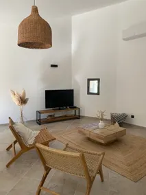 Village house in the heart of Gigondas - Image 2