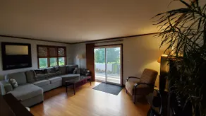 Quaint 2-bedroom home - Image 4