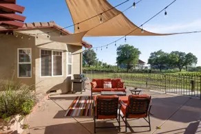 Family Winery Estate · Pet-Friendly Home with Vineyard Views - Image 2