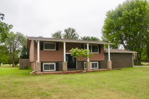 West Wichita 3 Bed 2 Bath beautiful bright house - Image 3