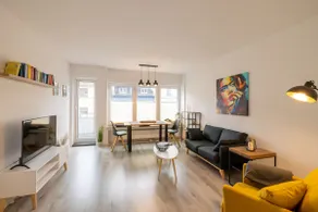 ☆ FRESHLY RENOVATED | CENTRAL | STYLISH | MODERN ☆ - Image 2