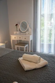 BeautyBlue - Image 3