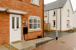 Great location - clean, comfy and well equipped - Image 5
