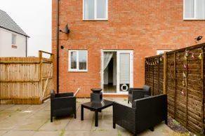 Great location - clean, comfy and well equipped - Image 4