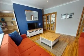 Bright, Stylish, modern, centrally located flat - Image 4