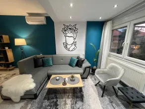Luxury Cityview Apartment with Garden - Image 4