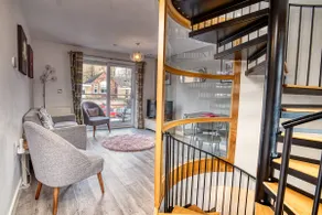 Stunning townhouse, in uphill historic Lincoln - Pass the Keys - Image 2