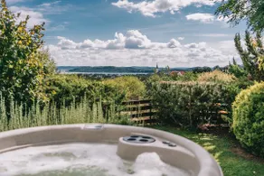 Füred milieu, panorama, jacuzzi, sauna, happiness - Image 2