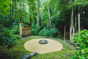 Rustic cabin at Dupont Forest - Image 4